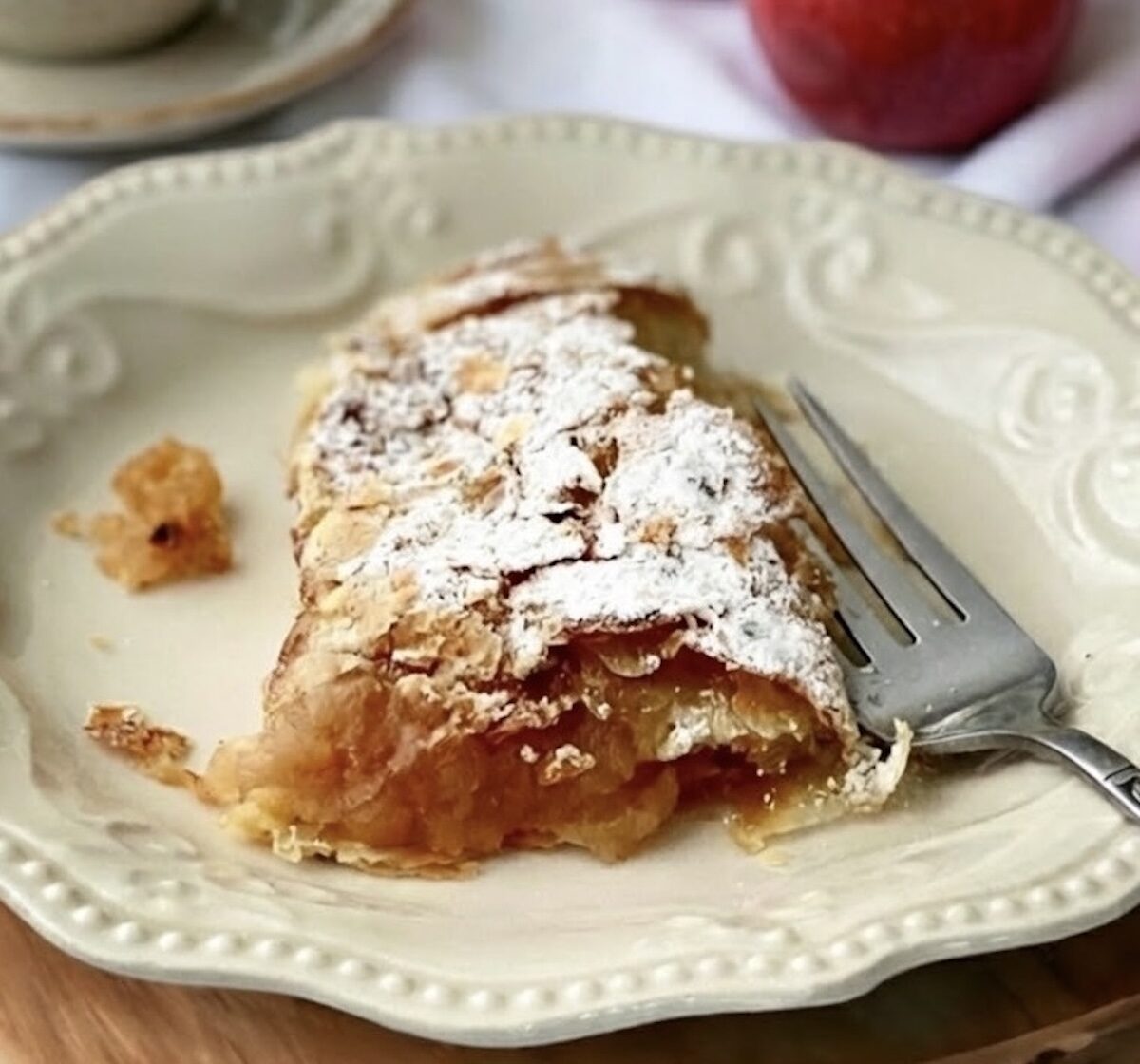 Brze i jednostavne Štrudle sa jabukama i lisnatim tijestom
