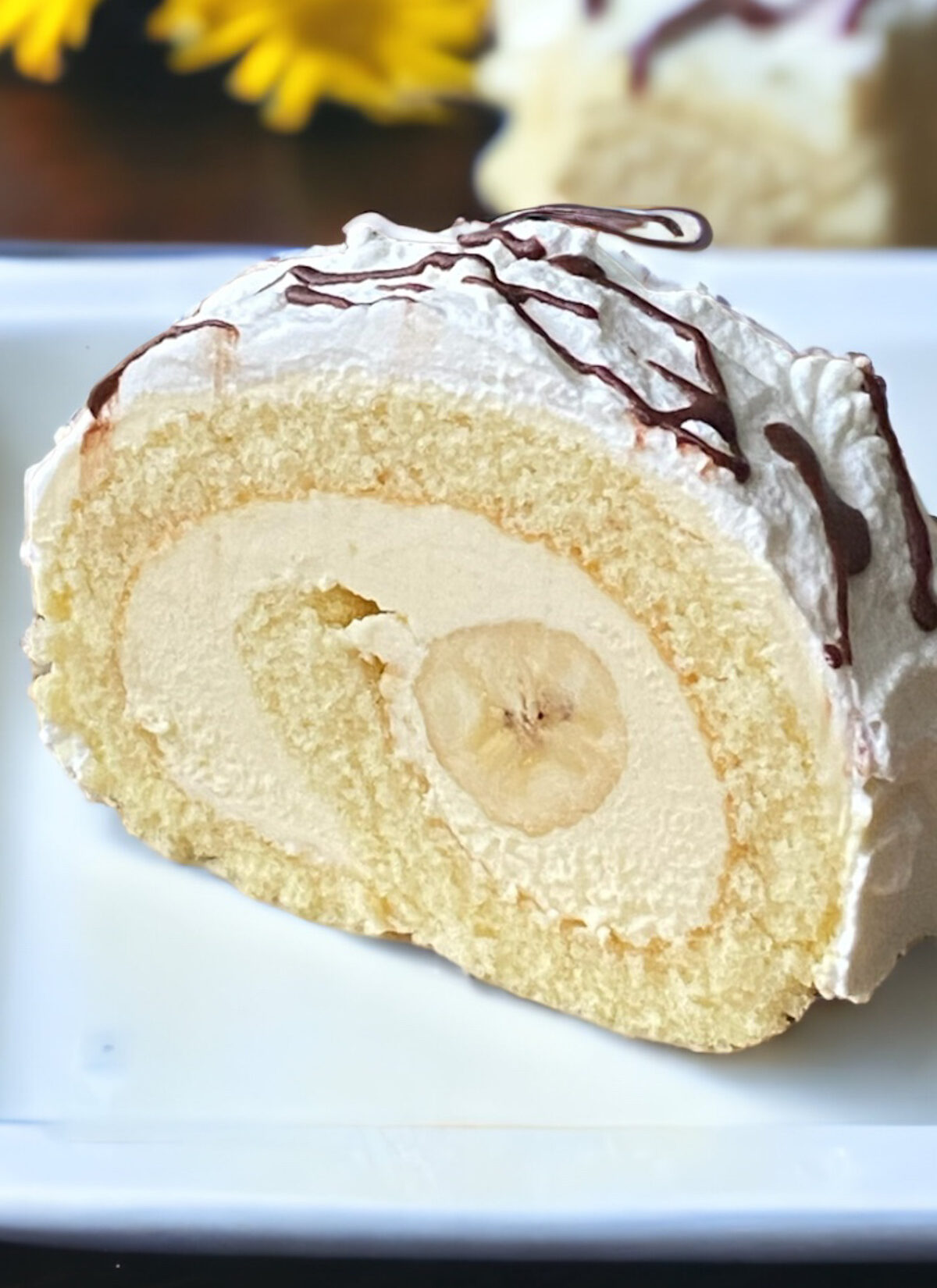 Jumbo Size Cake Roll with Bananas