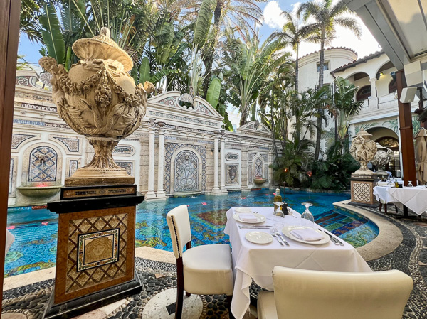 A Night at The Versace Mansion: Dinner at Gianni’s