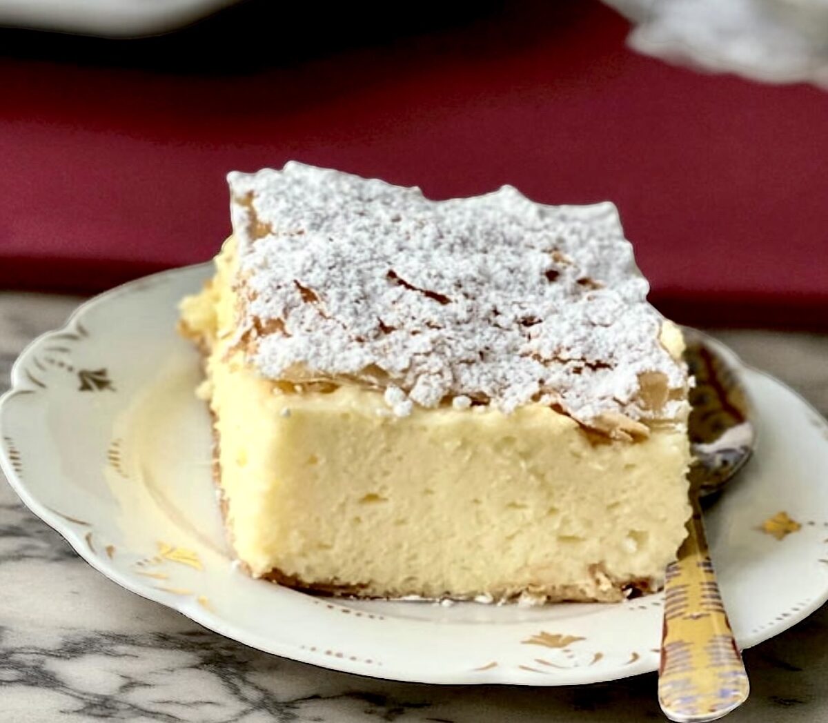 Savršena Domaća Krempita: Kremasta Poslastica Koju Svi Vole (VIDEO)