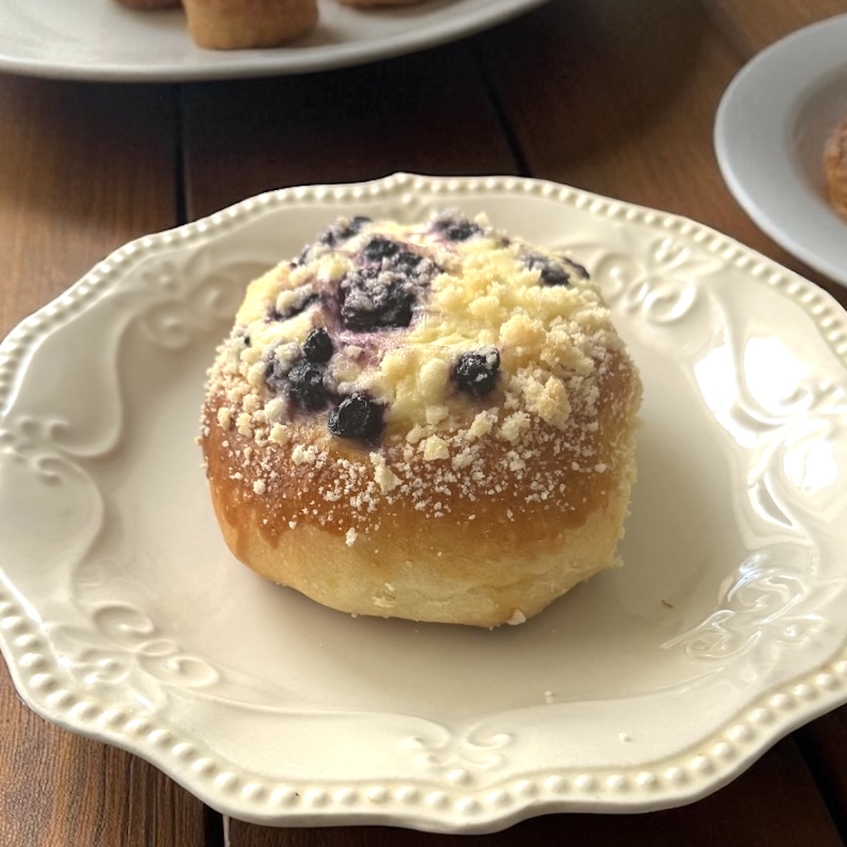 Danish Buns with Cheese and Fruits – Jumbo Size (video)