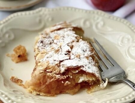 Easy Puff Pastry Apple Strudel Recipe