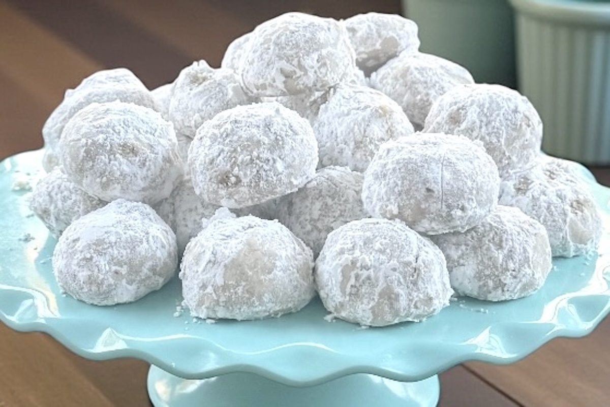 Snježne Kuglice (Kolačići s Orasima) – Recept za Sitne Kolače – Video