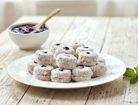 Sočni čajni kolutići sa kokosom i džemom (Bez pečenja)